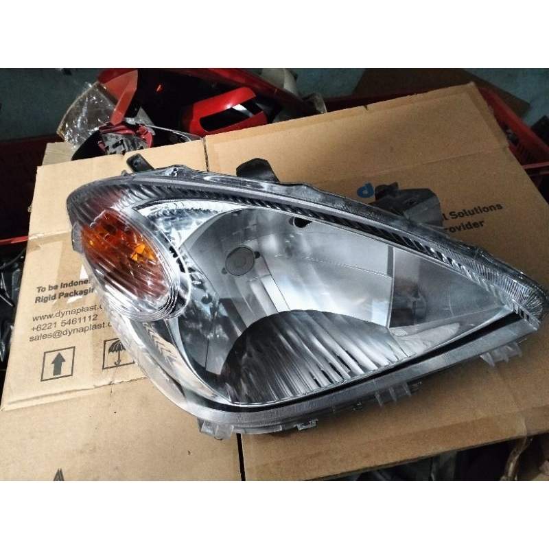 LAMPU DEPAN AVANZA XENIA TH 2008,2009,2010,2011