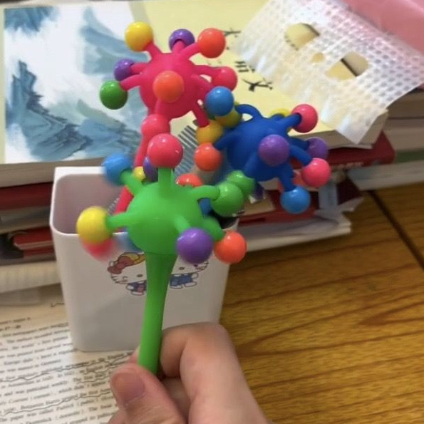 

Pena Mainan Bumperball Pena Minyak Lem Lembut Pelajar