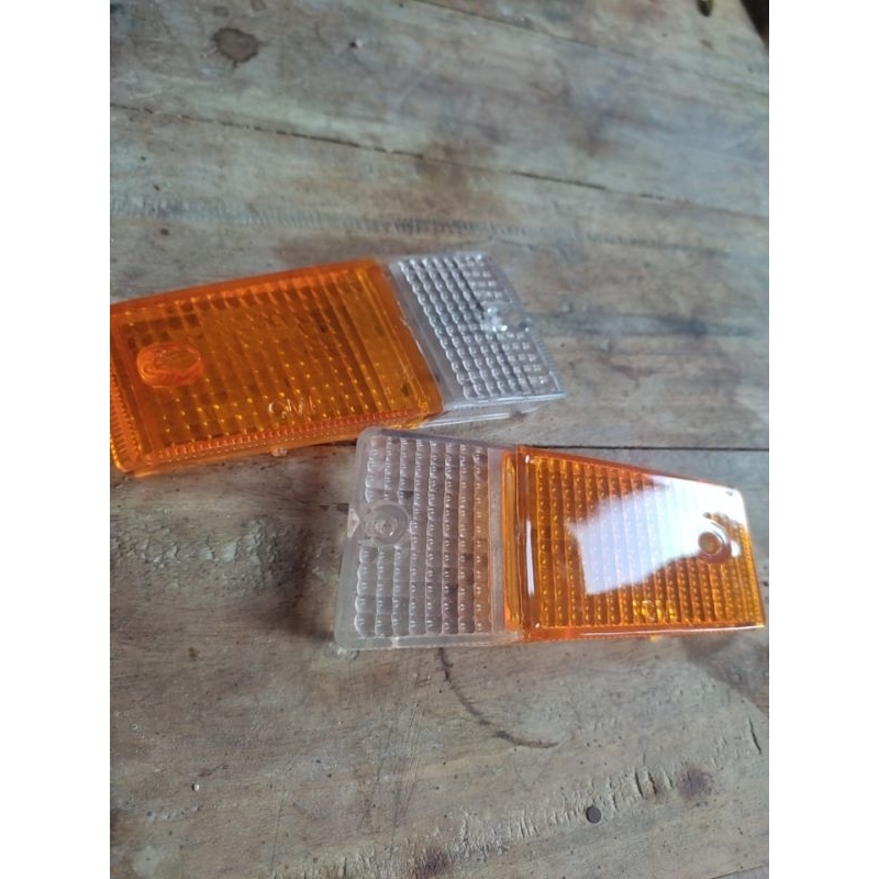mika lampu sein depan kanan kiri  motor honda astrea 800