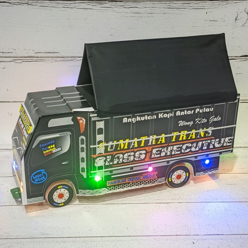 Truk Oleng Mainan Miniatur Truk ada lampu dan terpal