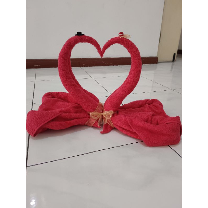 angsa handuk wedding souvenir / paitu