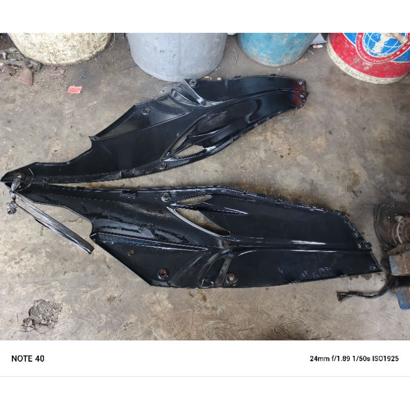 cover body bodi bawah jok tutup mesin skywave sky wave kanan kiri