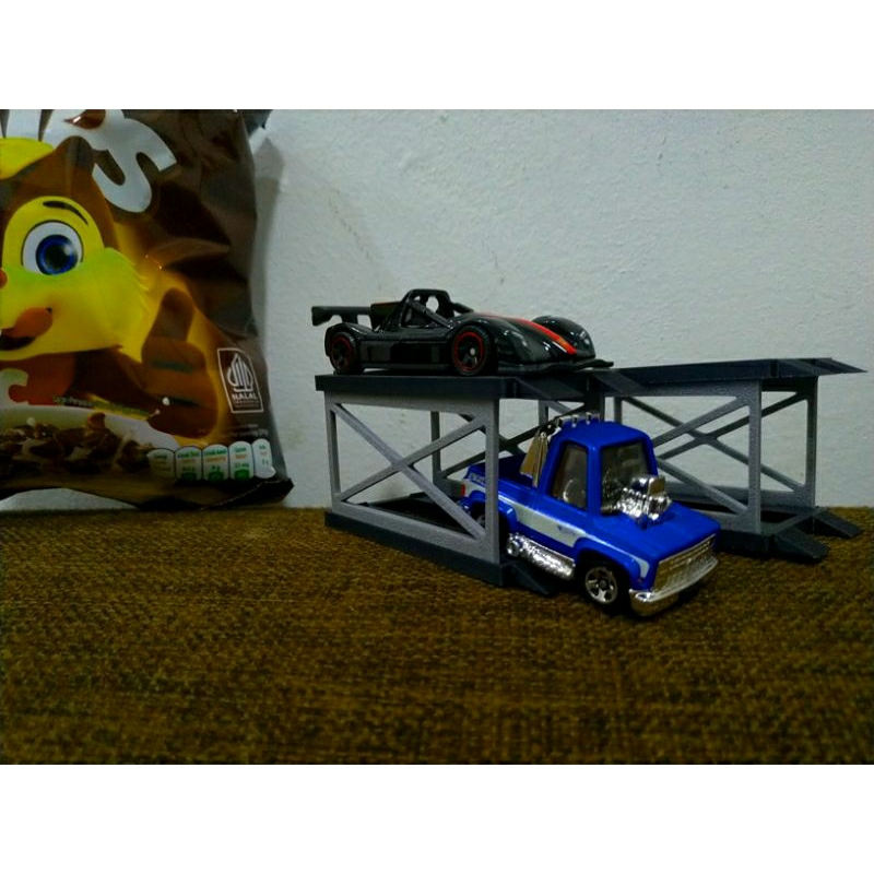 Diorama Garasi Hotwheels untuk pajangan