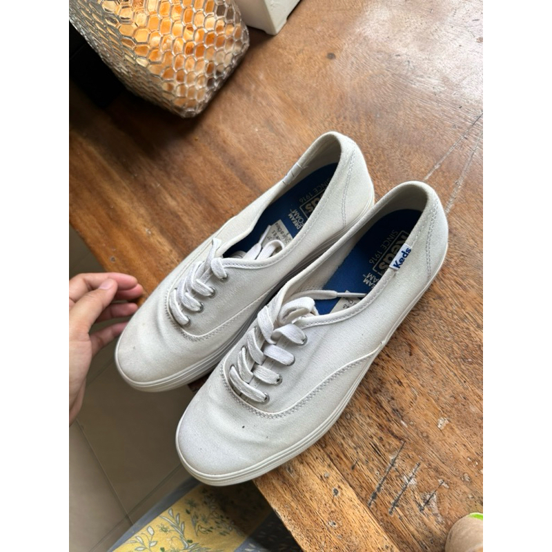 Preloved sepatu keds