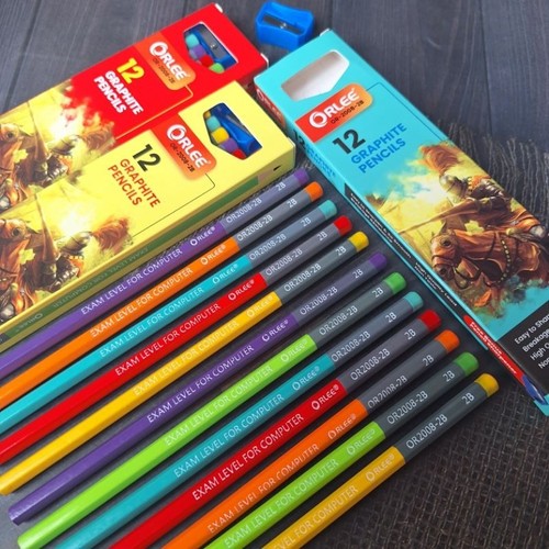 

SELUSIN PENSIL 2B PENSIL ORLEE ISI 12PCS + BONUS
