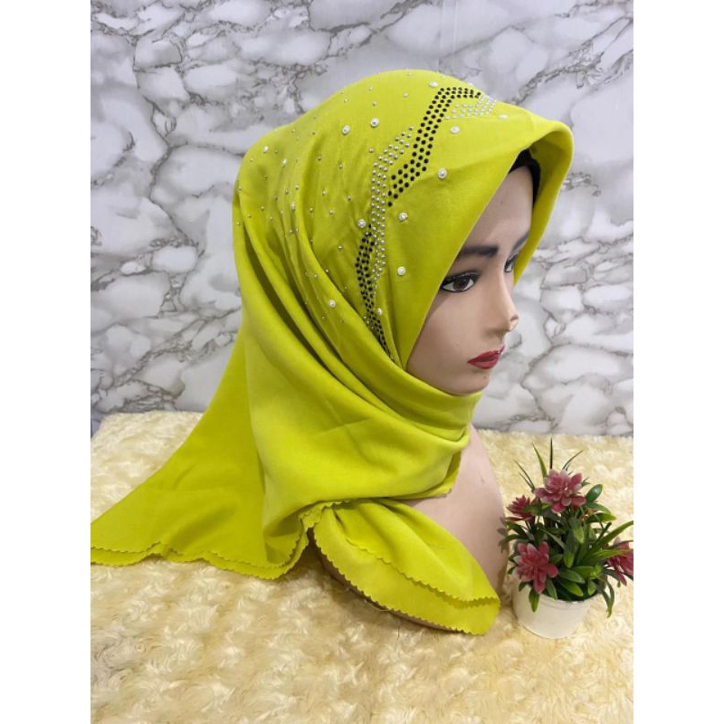 Hijab segi empat premium / hijab segiempat payet / kerudung segi empat payet / Hijab premium payet m
