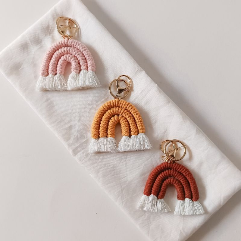 Gantungan Kunci Makrame Pelangi Mini Handmade | Rainbow Keychain Estetik