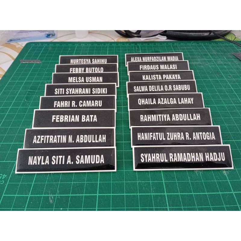 

Nametag akrilik resin papan nama dada resin
