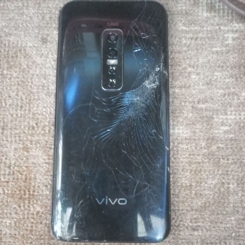 VIVO V17 PRO minus layar baca deskripsi
