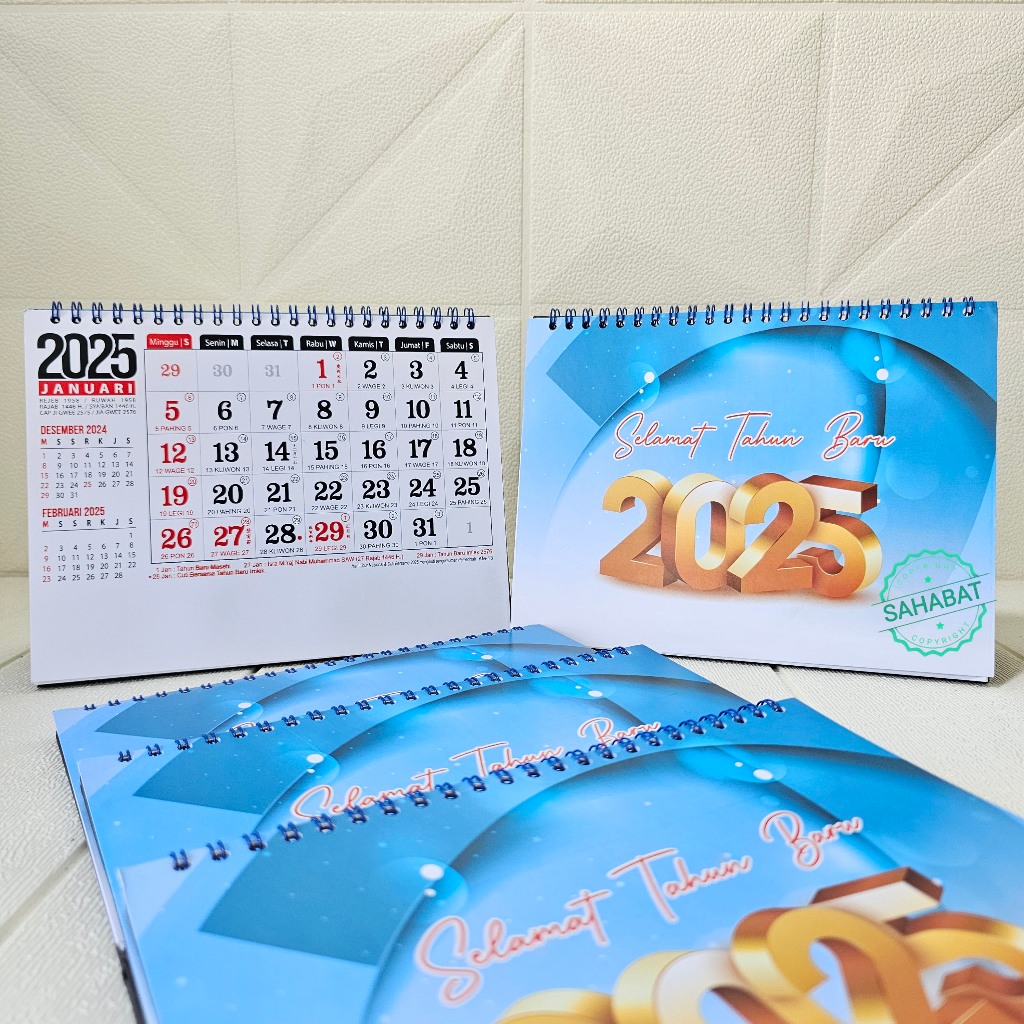 

KALENDER MEJA KERJA TAHUN 2025 TINGGI DAN LEBAR DUDUKAN LINEN HITAM TEBAL