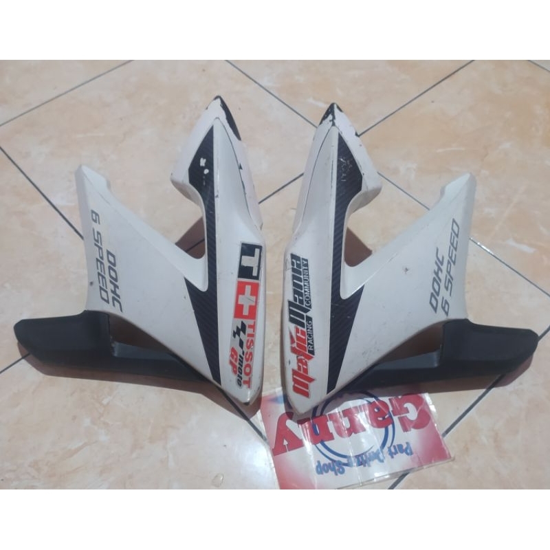 SAYAP SIRIP TANGKI HONDA CB 150R.cb150 r. original bekas
