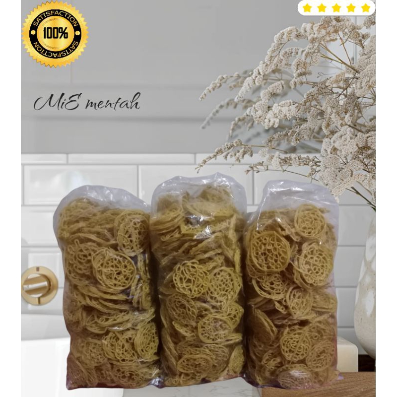 

Krupuk mie kuning mentah (ciplok)