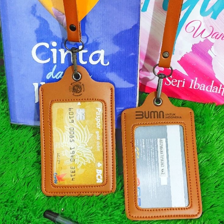 

First Now NAME TAG ID CARD KULIT LANYARD HOLDER 1 SISI BOLAKBALIK TRANSPARAN