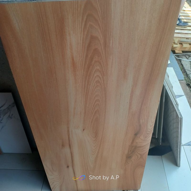 Granit kayu elwood natural 60x120