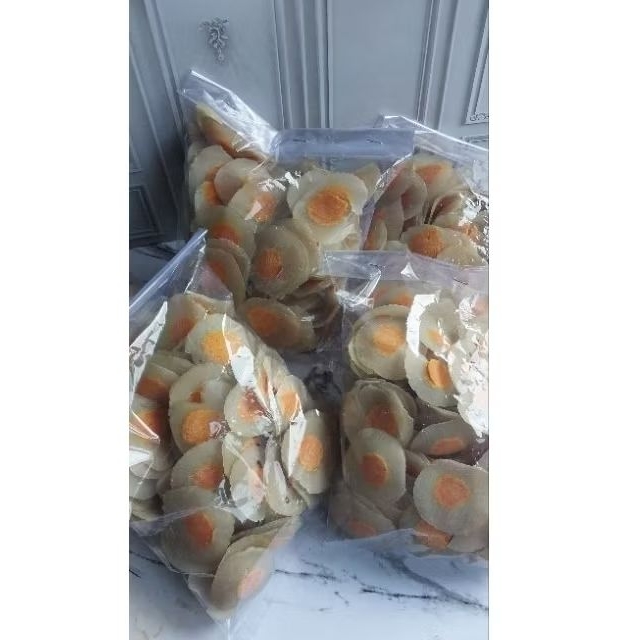 

Kerupuk Telur Asin