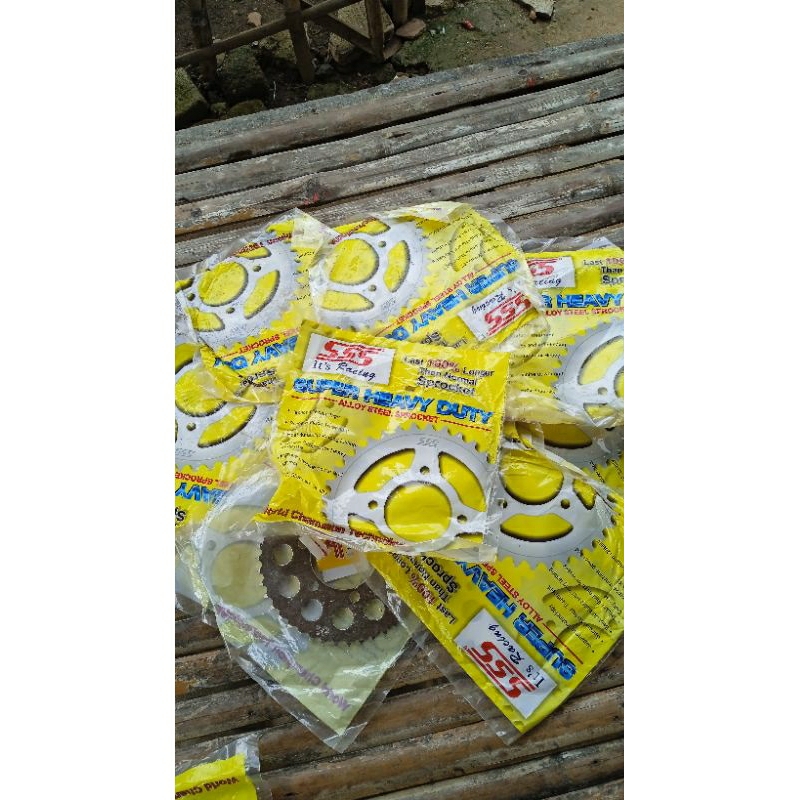 Gear Belakang Ninja R/RR Old/New SSS 428