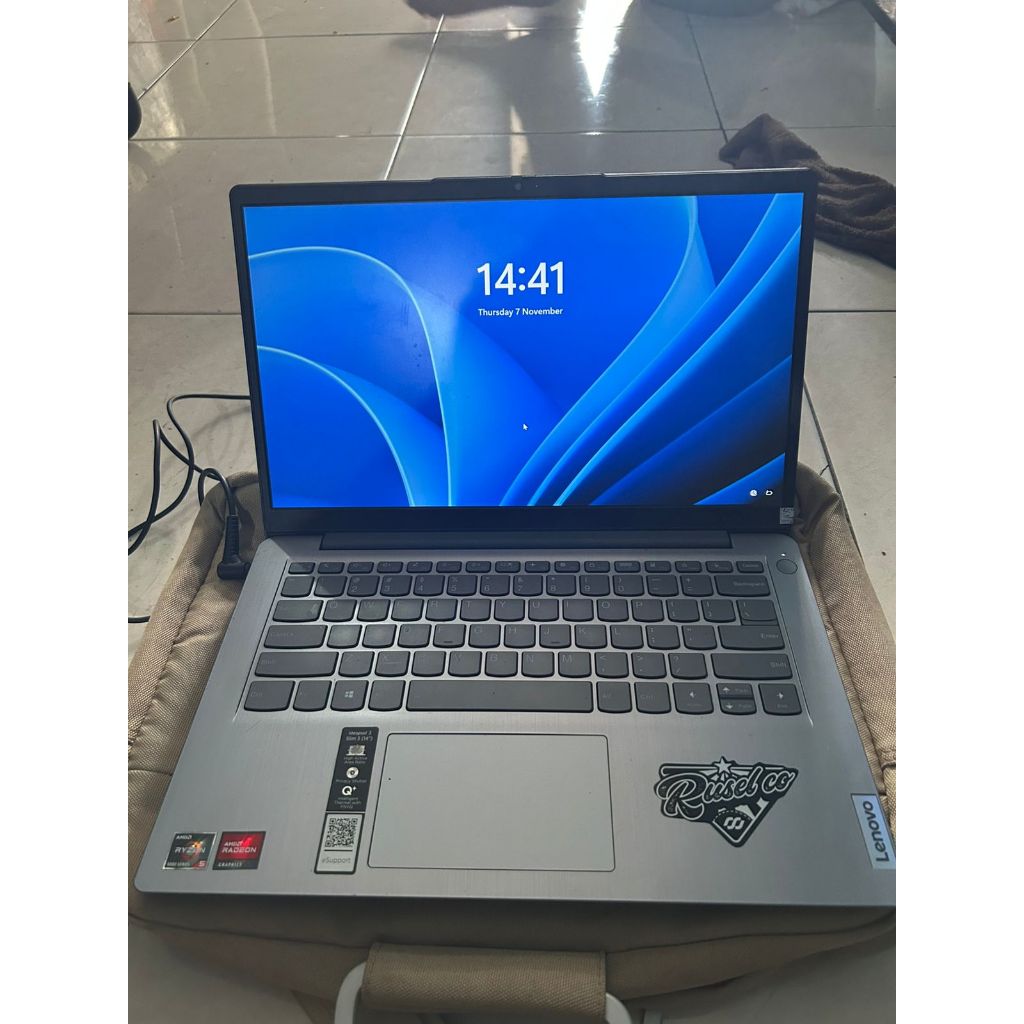 LAPTOP LENOVO IDEAPAD SLIM 3 BEKAS/SECOND ORIGINAL PEMAKAIAN BEKAS KULIAH AJA RYZEN 5500 RAM 16GB SS