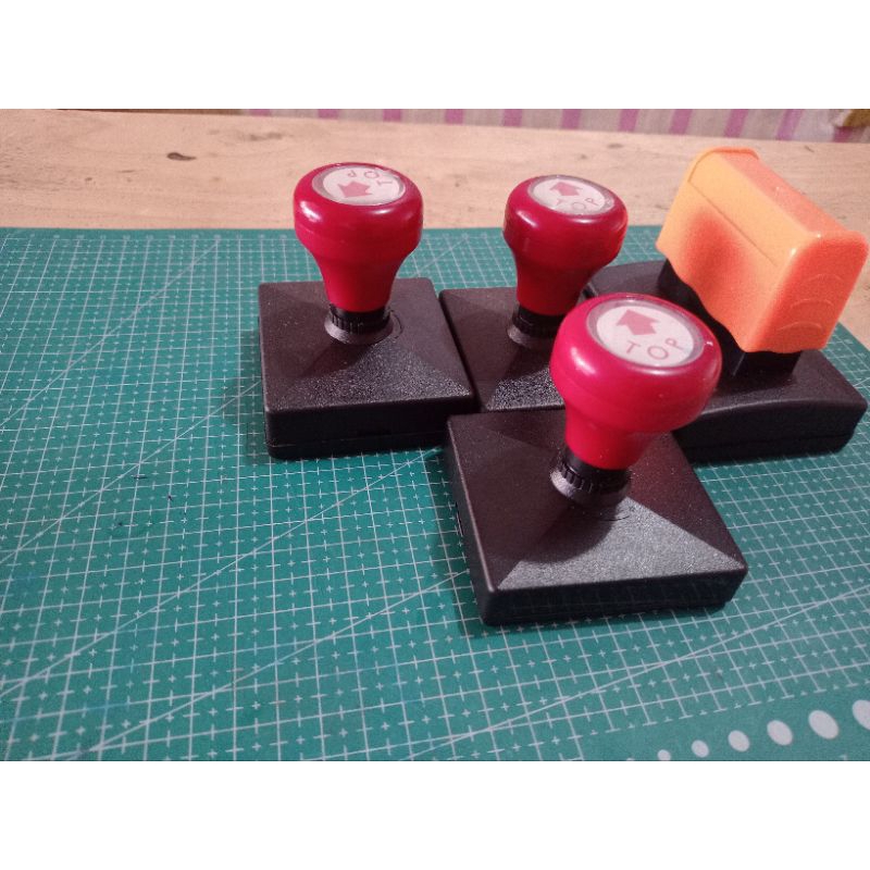 

STEMPEL GELAS CUP / PLASTIK / CUSTOM-FREE TINTA