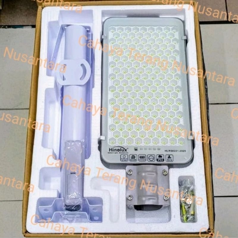 lampu jalan solar celle 100watt pju 100watt solar cell