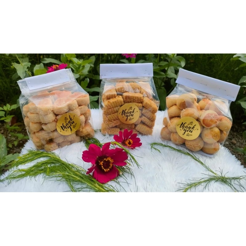 

Kue Kering Paket Hemat isi 3 nastar bulat, nastar lipat, kastangel kaju, kacang, 300-350 gram