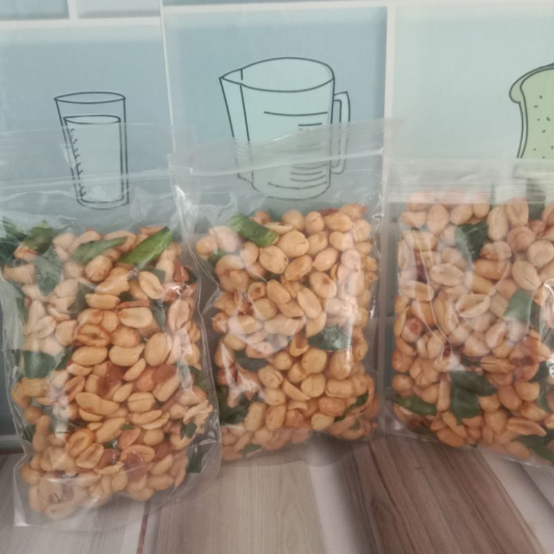 

kacang goreng thailand original