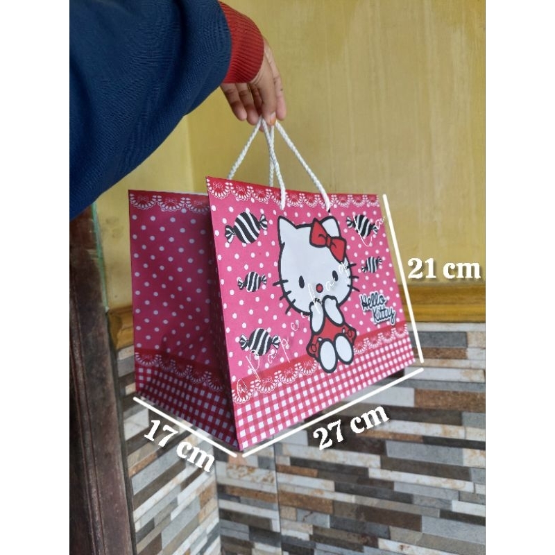 

Paperbag Nasi Bento Hello Kitty Pink / Nasi Foam