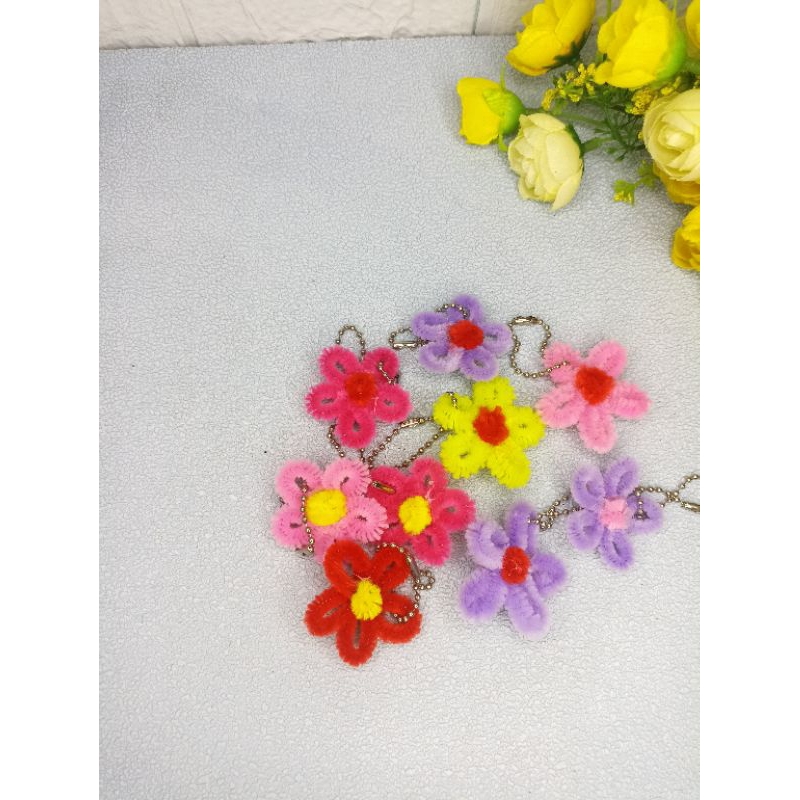 charm mini daisy, ganci persahabatan, souvenir pernikahan