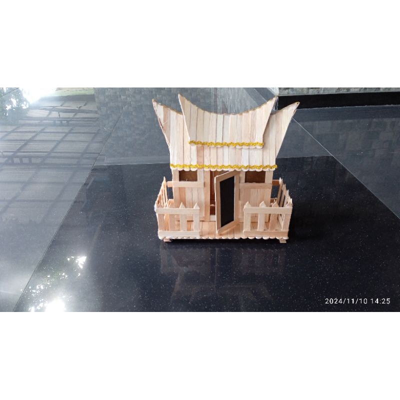 RUMAH DARI STIK ES KRIM // TUGAS PRAKARYA // KERAJINAN TANGAN