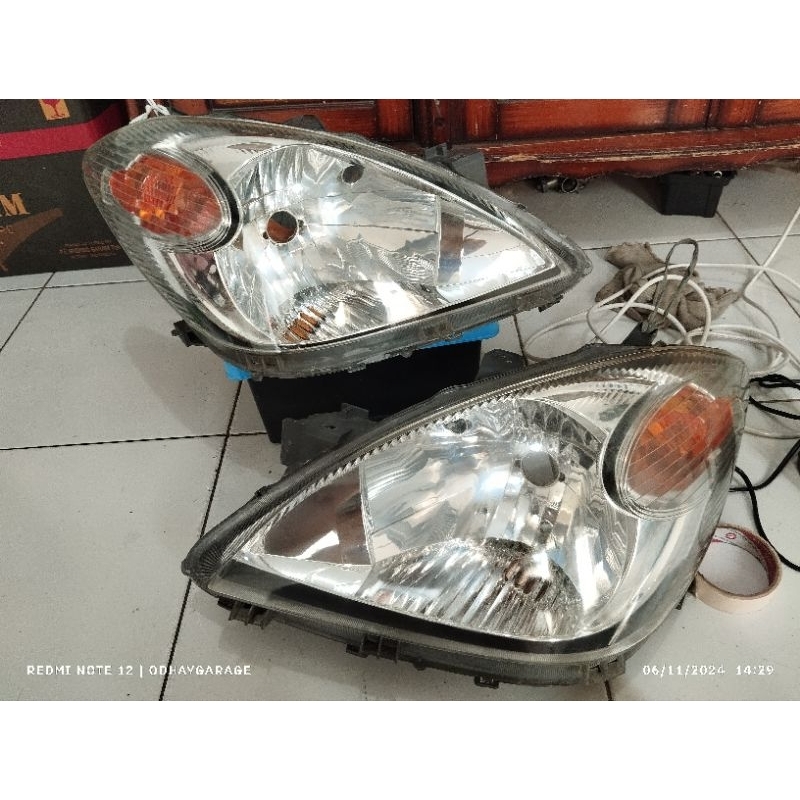 headlamp avanza 2007-2011