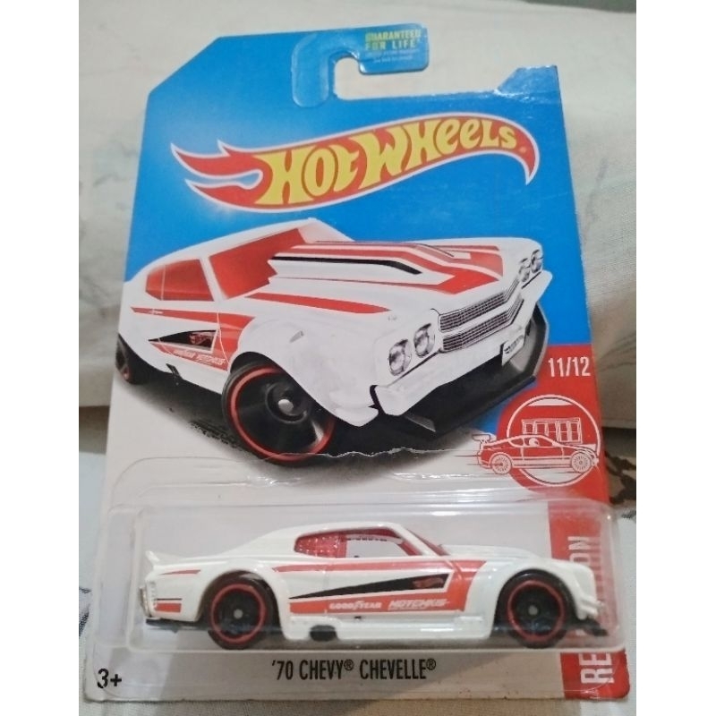 Hot wheels 70 chevy chevelle - RED Edition