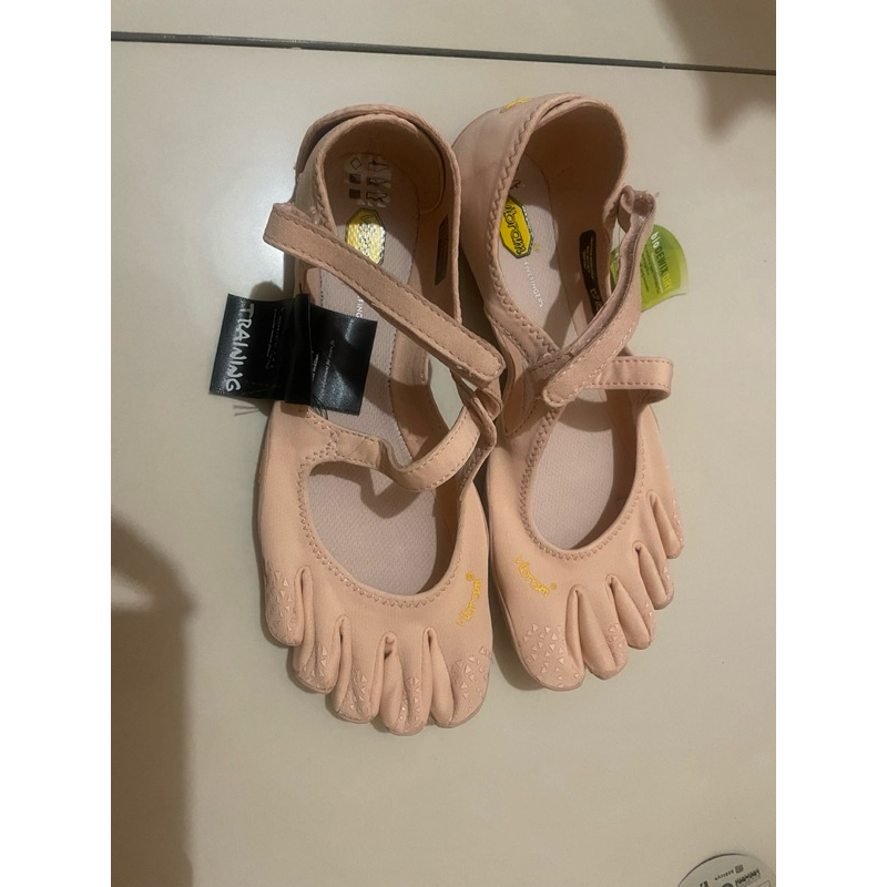 Preloved Vibram V-Soul warna Nude size 38