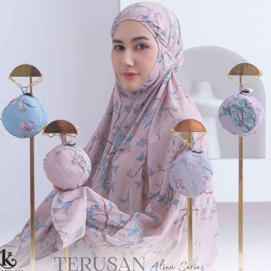 CANTIK Kamilah  kena Traveling Mini Pouch Terusan Alina Series kena Terusan Dewasa Lajuran Parasut K
