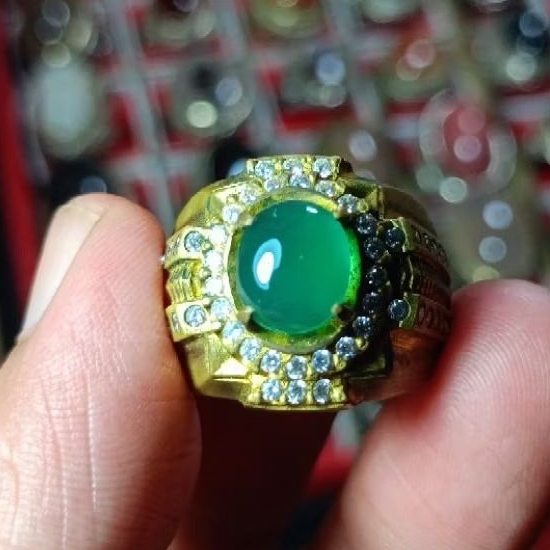 Batu Cincin Akik Bacan Gulau Kristal Minions