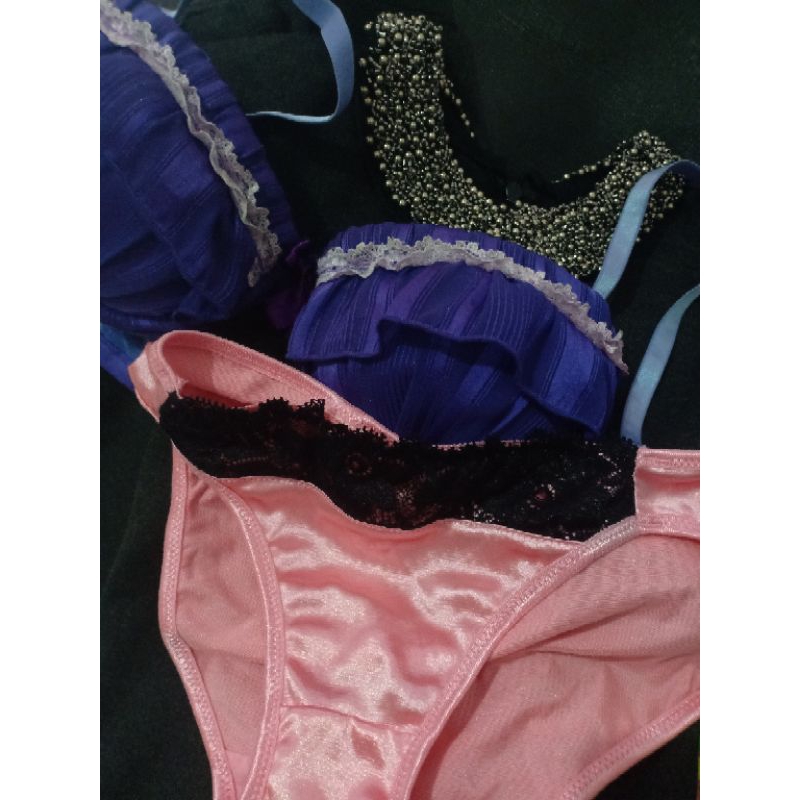 Celana Dalam Aroma Khas Wanita