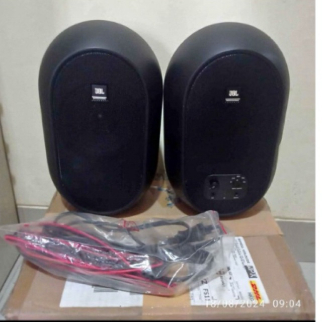 JBL 104 BT Speaker Monitor , speaker flat JBL 104bt