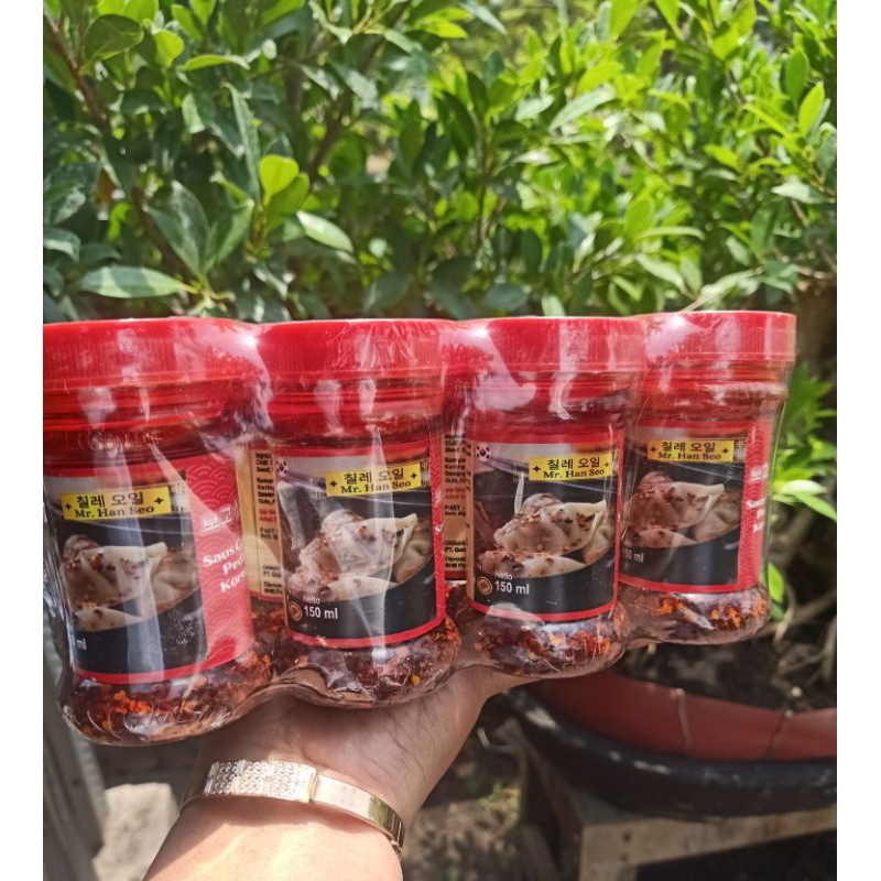 

12 Botol Chili Oil Premium Free Kulit Kembang Tahu 2 lembar