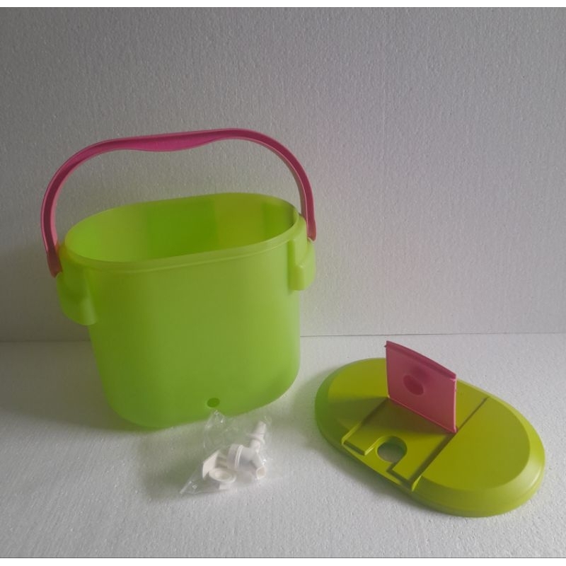 Tupperware outdoor cooler hijau atau dispenser air
