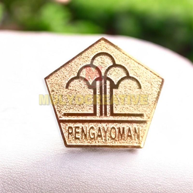 Lencana Bivakmut Kemenkumham Bahan Logam Kuningan - Pin Logo Pengayoman