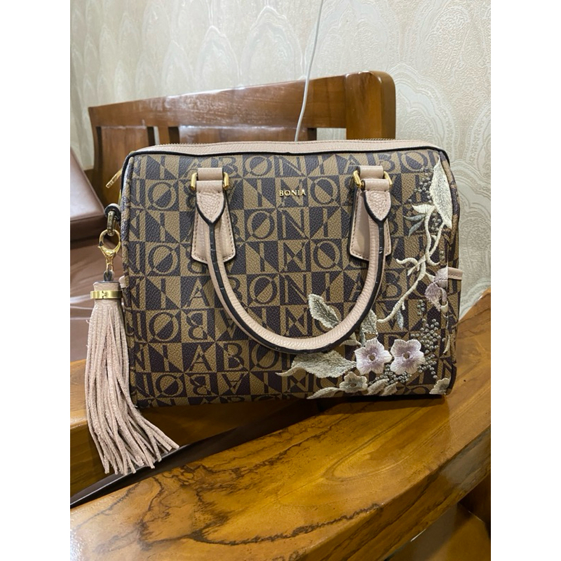 BONIA SPEEDY BORDIR PRELOVED