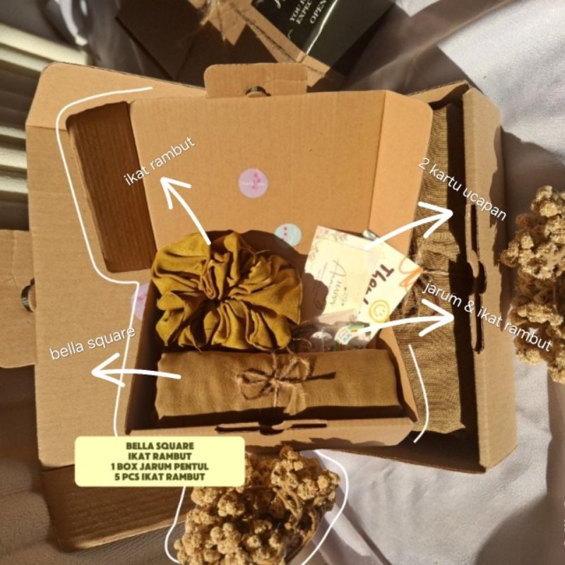 

Hampers Gift Box Hijab Termurahhh (Free Kartu Ucapan)