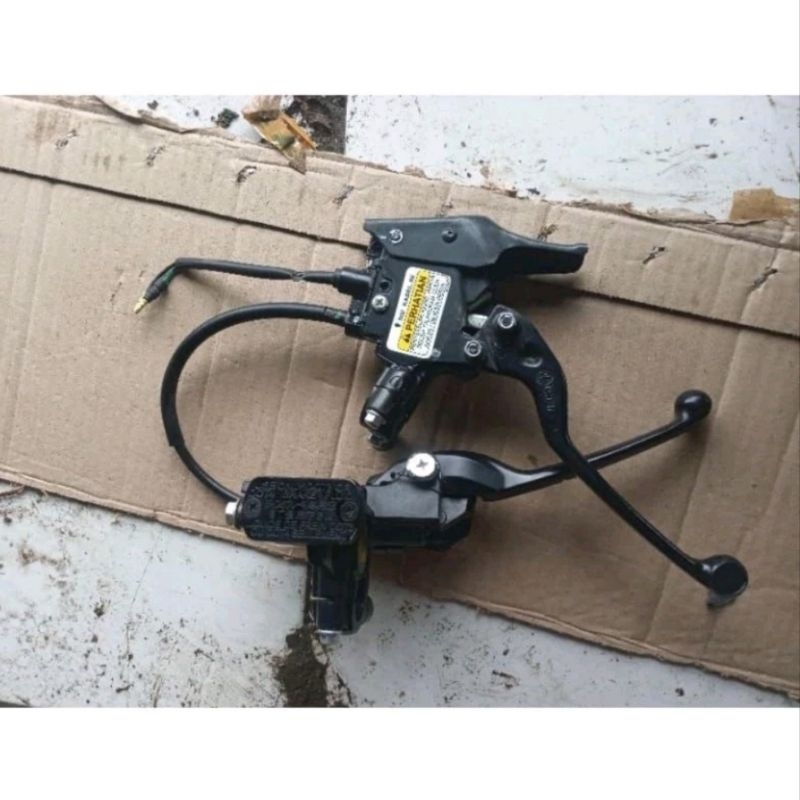 Master Rem Depan Belakang Kanan Kiri Handle CBS Combi Brake untuk Beat Deluxe, Vario 125 LED, Vario 