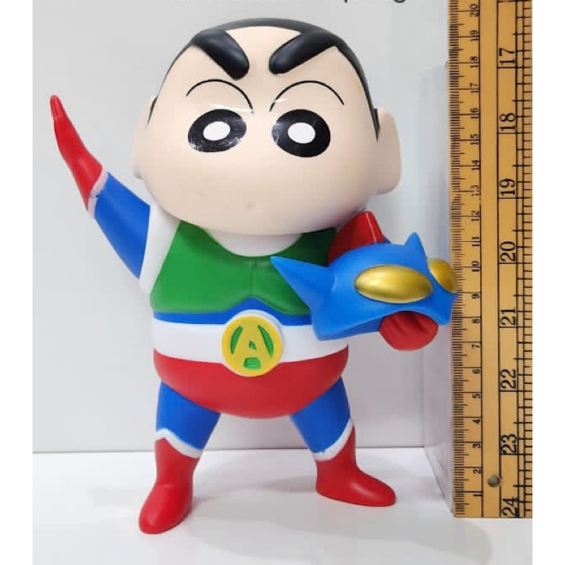 action figure shinchan kostum pahlawan bertopeng