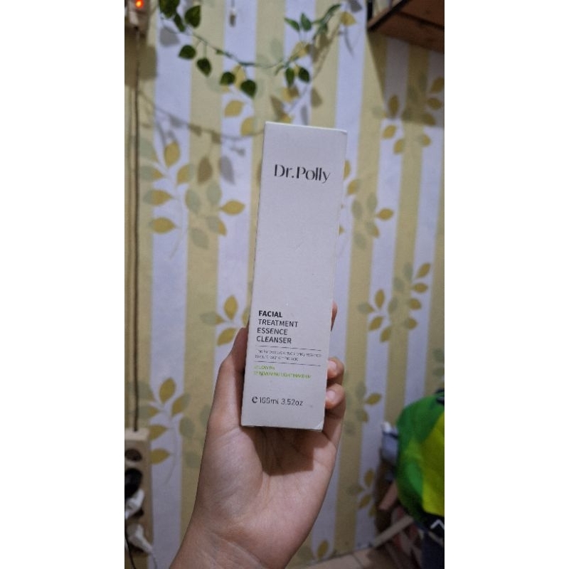 (Preloved) Dr. Polly Facial Treatment Essence Cleanser