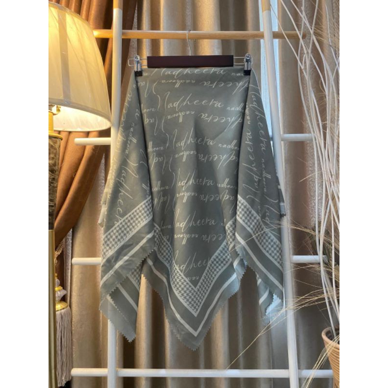 Nadheera Hijab Voal motif Non Logo / Jilbab Nadheera