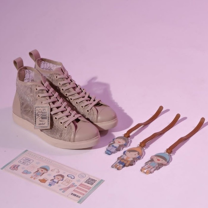 [ New ] Ittaherl Yae Hitop Sneakers Sand 37