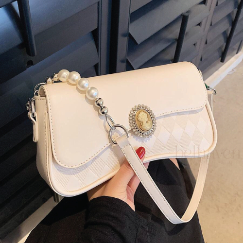 Tas bahu wanita model UK Putih Penutup manik-manik pola berlian rantai mutiara warna solid cewek per