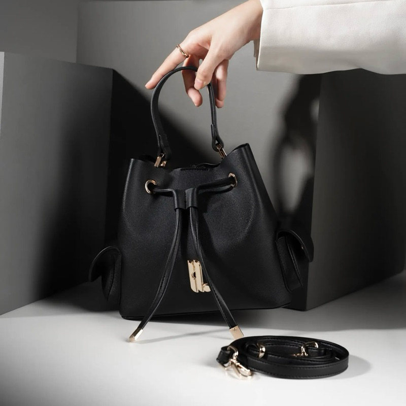 heylocal venice bag black preloved like new