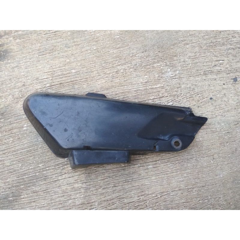 cover body tutup aki cover accu sebelah kanan Honda Astrea grand ori