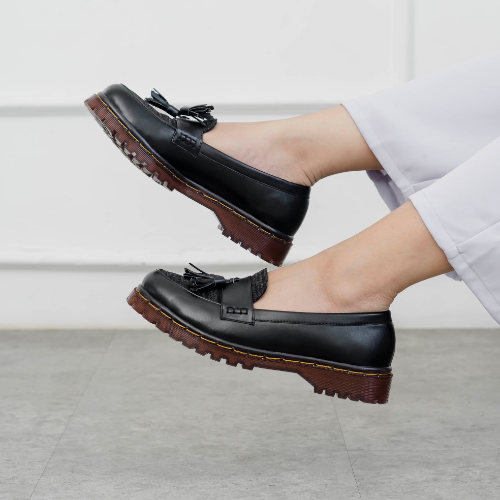 KODE G47E Dianable  Luna Black Docmart Sepatu Wanita