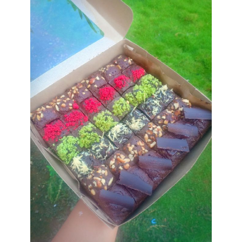 

FUDGY BROWNIES COLLATA